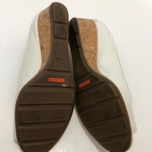 Cole Haan White Peep Toe Cork Wedges Size 6 - Picture 5 of 6